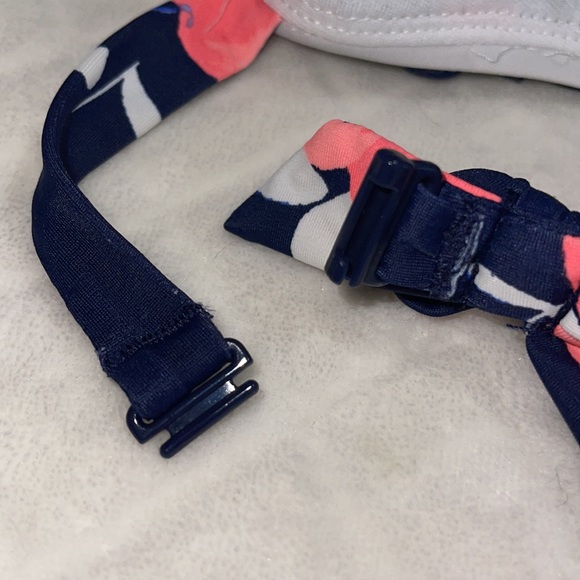 Retro one piece swim suit. - Picture 5 of 5